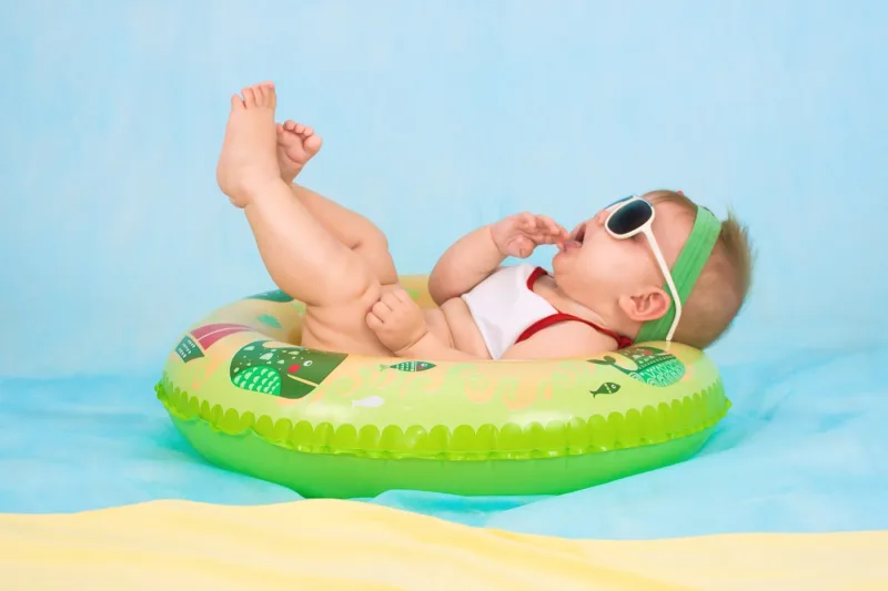 Baby pool float — like new